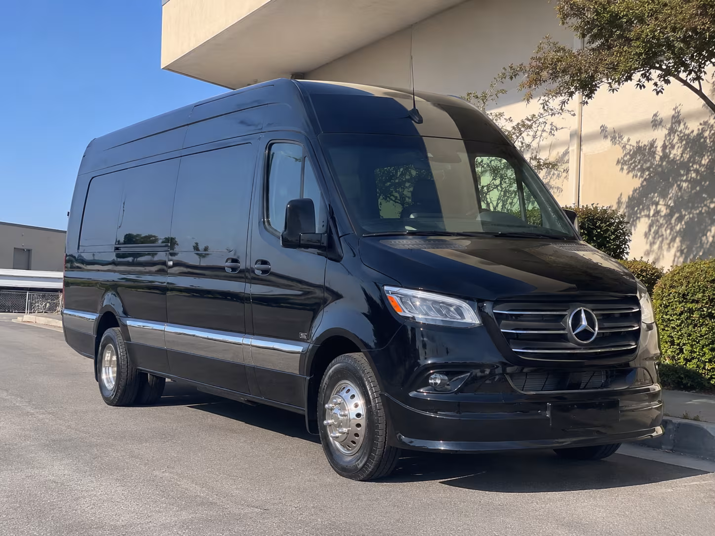 find the perfect transportation for your next wedding 3